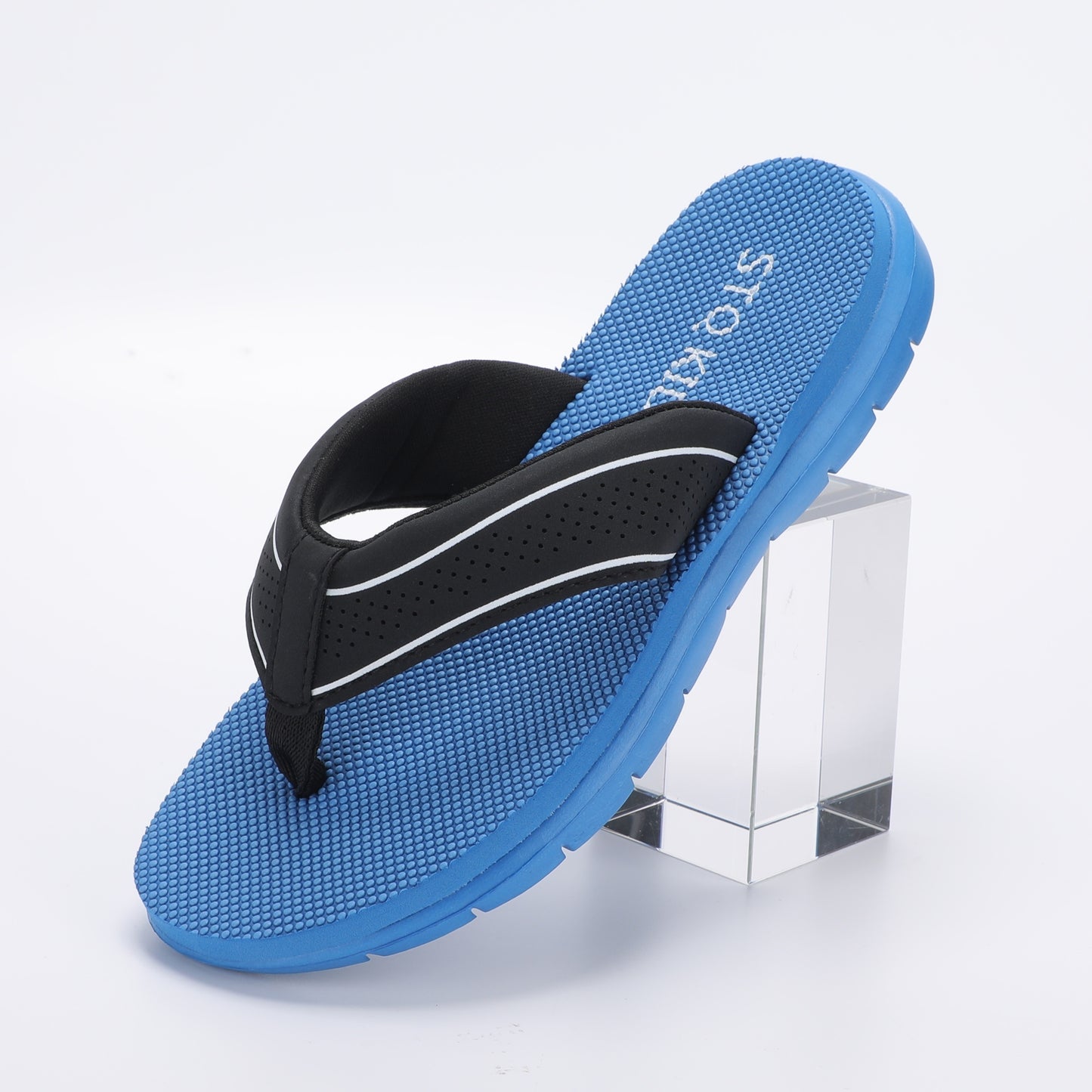 STQ Youngsters's Flip Flops - Non-Slip, Comfortable EVA Beach Sandals with Black Strap, Ideal for Summer Activities